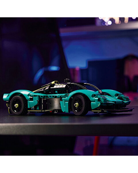 LEGO Technic Aston Martin Valkyrie 42208