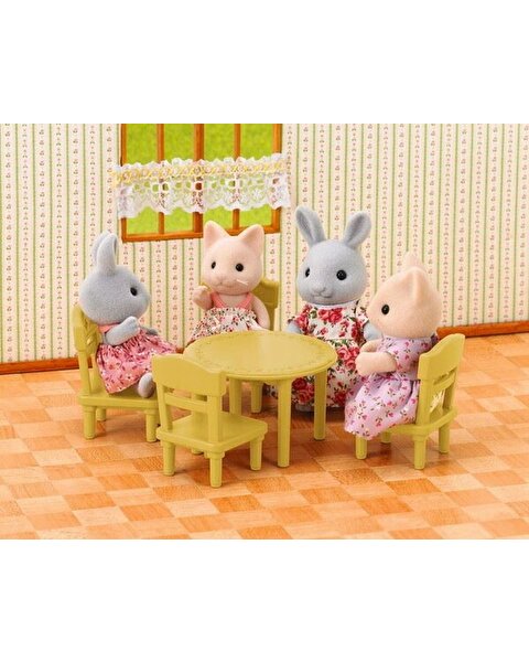 Sylvanian Families Table & Chair Set