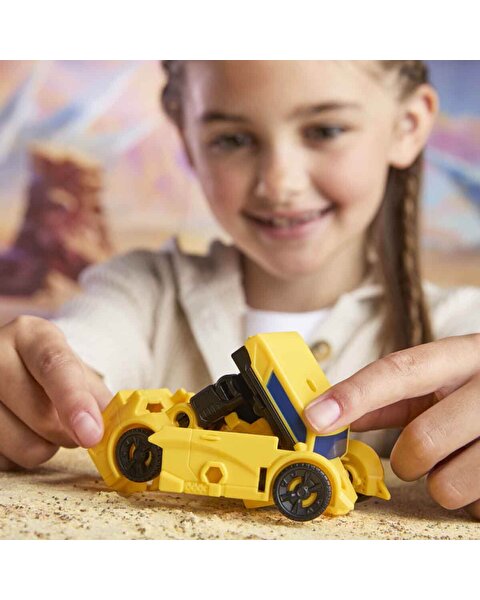 Transformers Cyberworld Dönüşebilen Robot Bumblebee