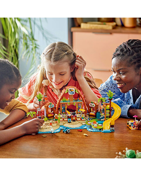 LEGO Friends Aile Tatil Köyü 42673