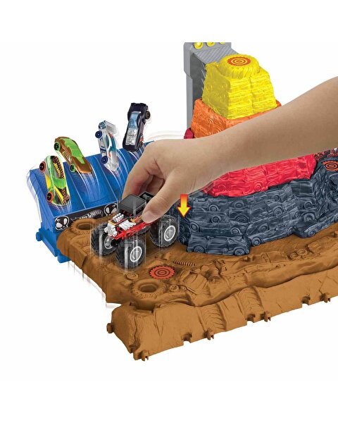 Hot Wheels Monster Trucks Muhteşem Çarpışma Arenası Oyun Seti HNB96