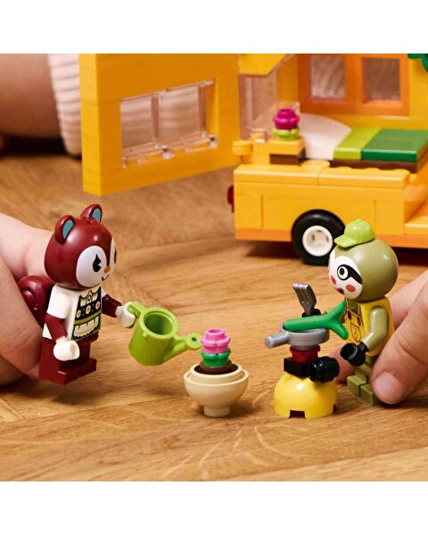 LEGO Animal Crossing Leif Karavan ve Bahçe Dükkanı 77054