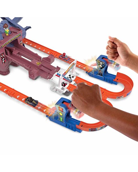 Hot Wheels RacerVerse Marvel 2 Araçlı Pist Seti HPL34