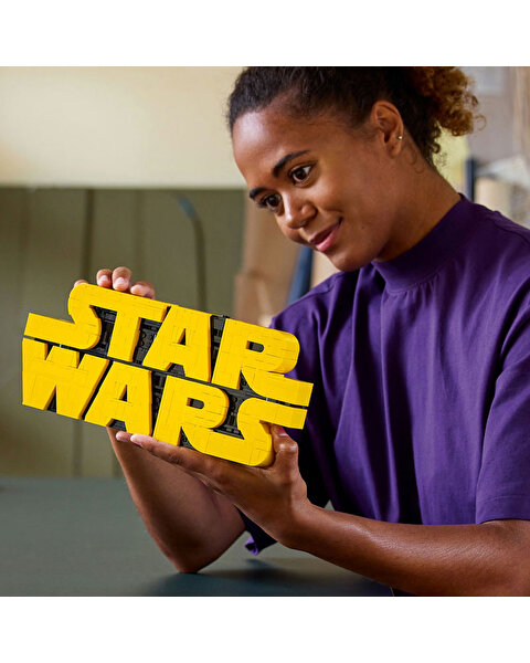 LEGO Parçalarla Yapılan Star Wars™ Logosu 75407