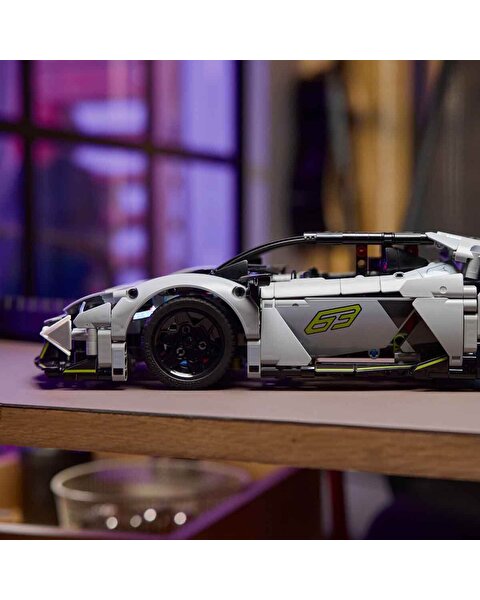 LEGO Technic Lamborghini Revuelto Süper Spor Araba 42214