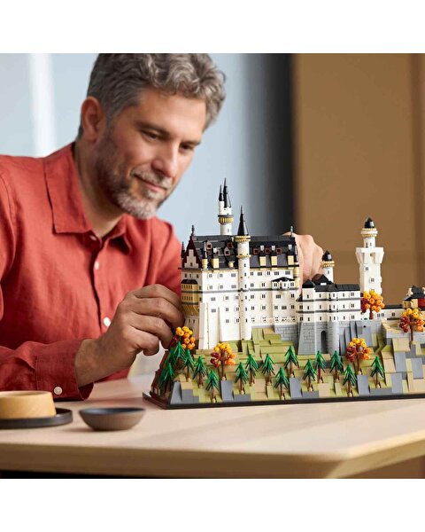 LEGO Architecture Neuschwanstein Şatosu 21063