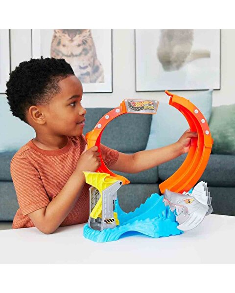 Hot Wheels Monster Trucks Köpekbalığı Oyun Seti JFR08