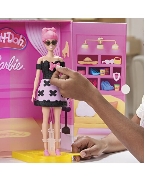 Play Doh Barbie Tasarımcı Moda Gösterisi G31564