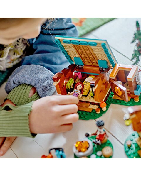 LEGO Friends Macera Kampı Şirin Kulübeler 42624