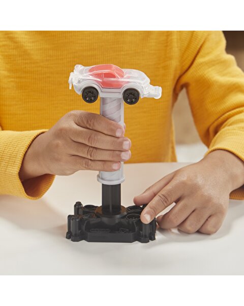 Play-Doh Çalışkan Çekici Kamyon E6690