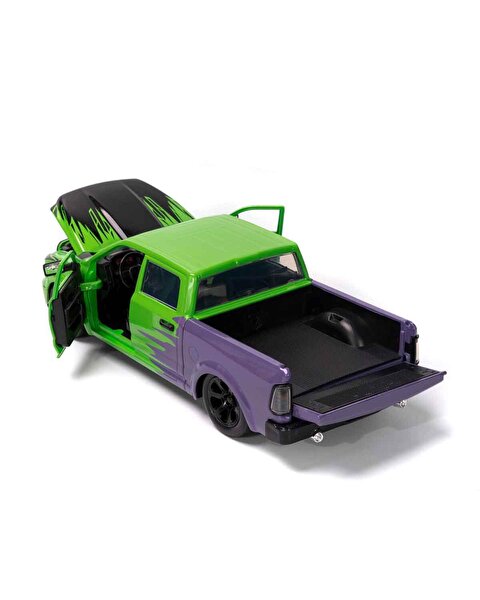 1:24 Marvel Avengers 2014 RAM 1500 Model Araba ve Hulk Figür