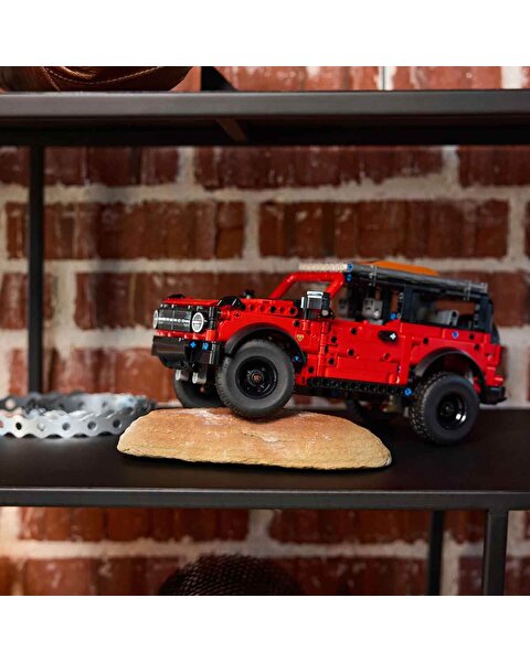 LEGO Technic Ford Bronco SUV 42213