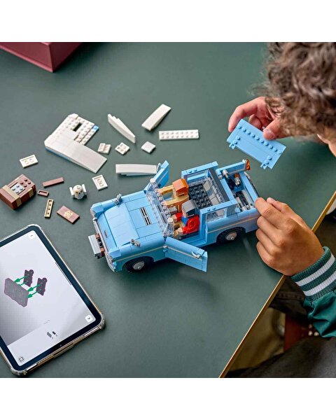 LEGO Harry Potter Sihirli Uçan Ford Anglia 76470
