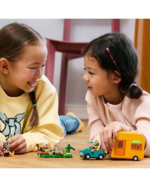 LEGO Animal Crossing Leif Karavan ve Bahçe Dükkanı 77054