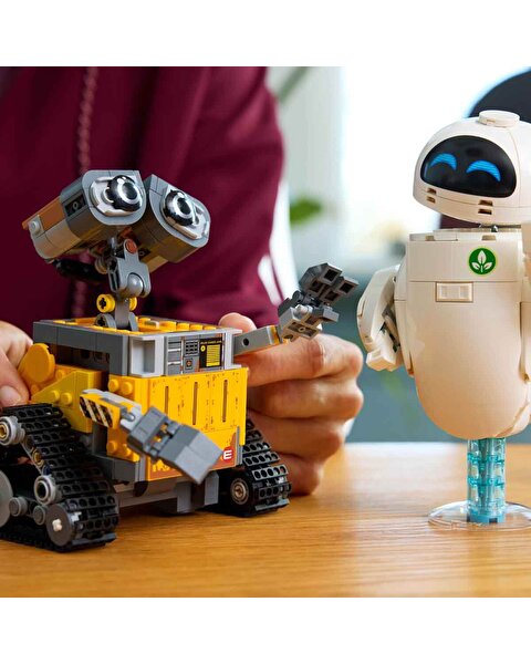 LEGO Disney Pixar WALL-E ve EVE 43279