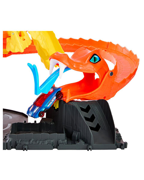Hot Wheels Pizza Dükkanında Kobra Macerası Oyun Seti HTN81
