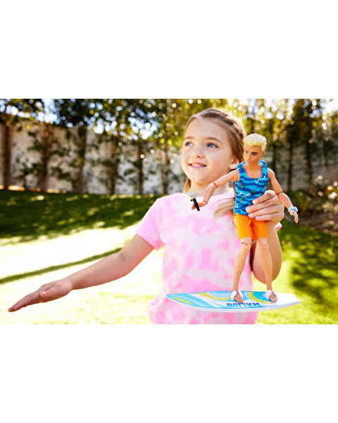 Barbie Ken Sörf Yapıyor Oyun Seti HPT50