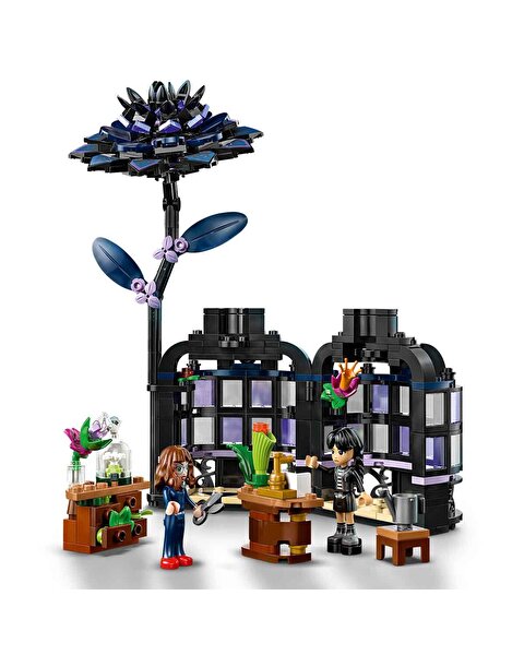 LEGO Wednesday Siyah Yıldız Çiçeği 76784