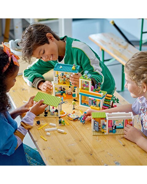 LEGO Friends Uluslararası Heartlake Okulu 41731