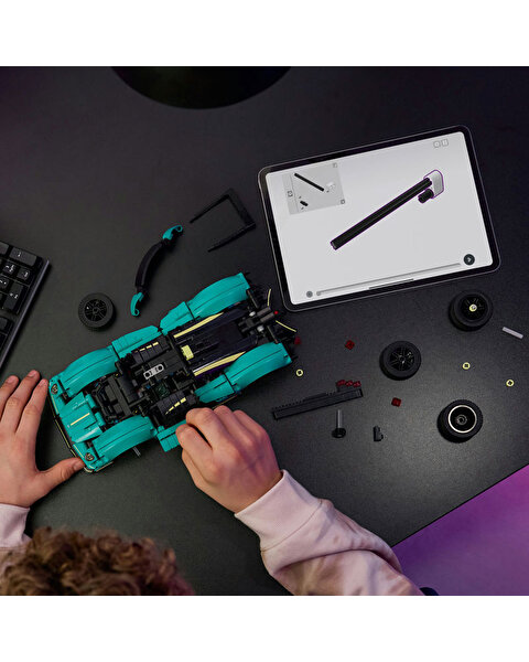 LEGO Technic Aston Martin Valkyrie 42208