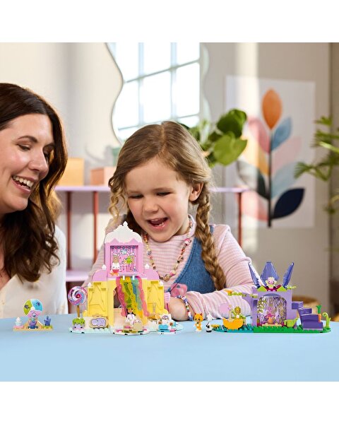 LEGO Gabby's Dollhouse Tatlı Şekerleme Dağı ve Kedi Bahçesi 11205