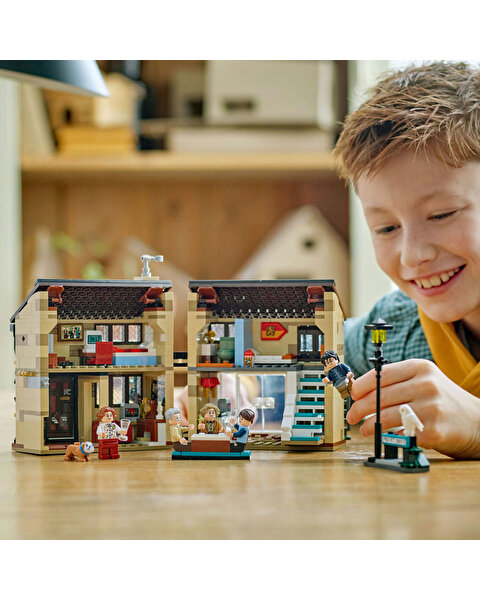 LEGO Harry Potter Privet Drive: Marge Hala’nın Ziyareti 76451