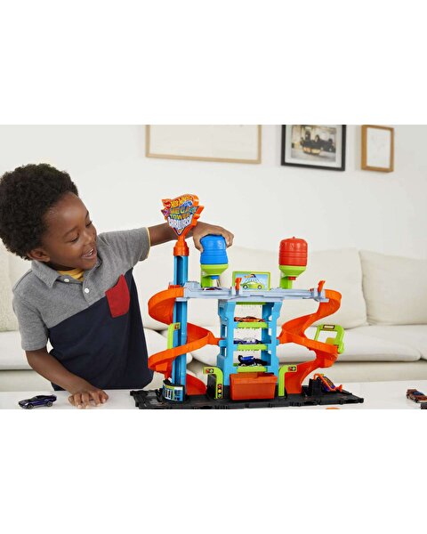 Hot Wheels Mega Araba Yıkama Kulesi HDP05