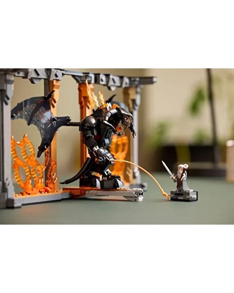 LEGO Icons Yüzüklerin Efendisi: Balrog Kitaplık Dekoru 10367