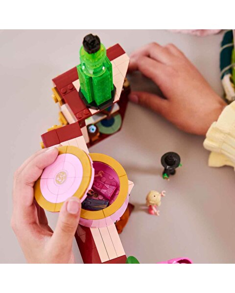 LEGO Wicked Glinda ve Elphaba’nın Yurdu 7568
