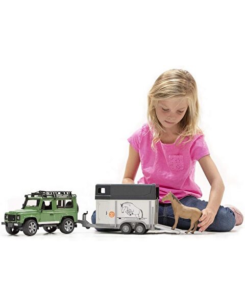 Bruder Land Rover Arazi Aracı ve At Nakil Aracı