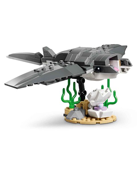 LEGO Creator Acımasız Köpek Balığı ile Hazine Sandığı 31381