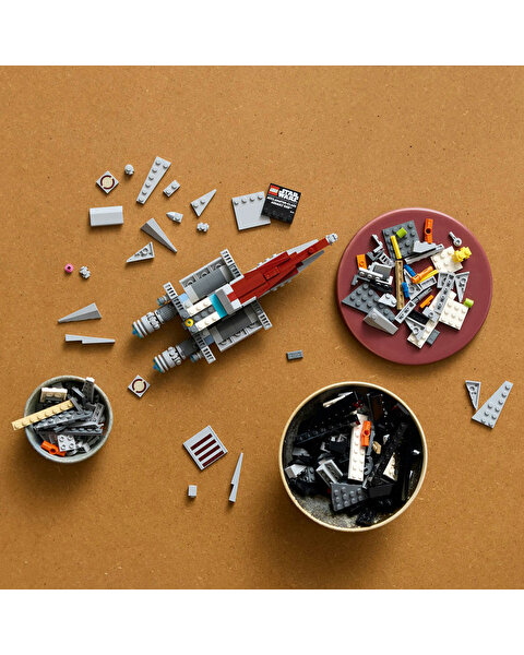 LEGO Star Wars Acclamator Sınıfı Hücum Gemisi 75404