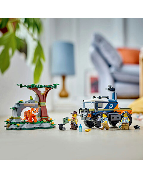 LEGO City Orman Kaşifinin Arazi Kamyonu 60426