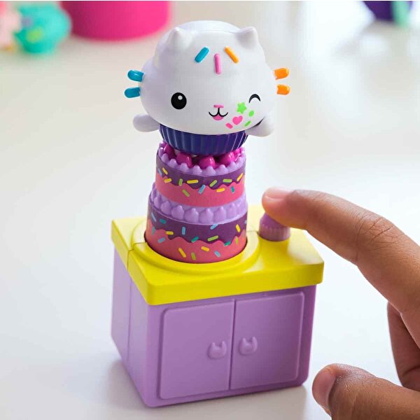 Gabby’s Dollhouse Cakey’in Doğum Günü