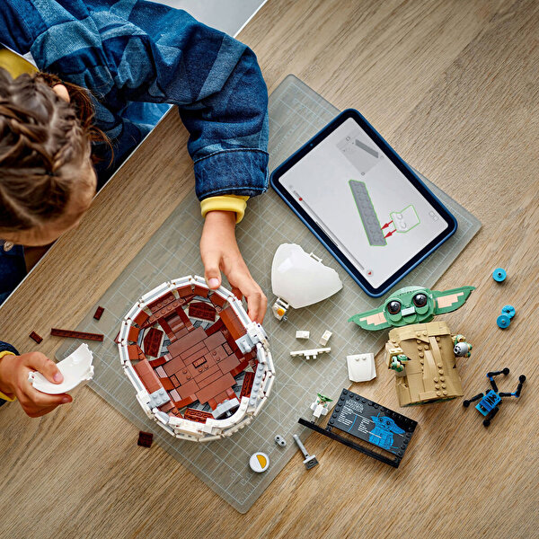 LEGO Star Wars Uçan Bebek Arabalı Grogu 75403