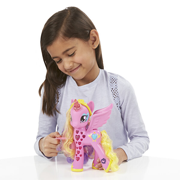 My Little Pony Prenses Cadance