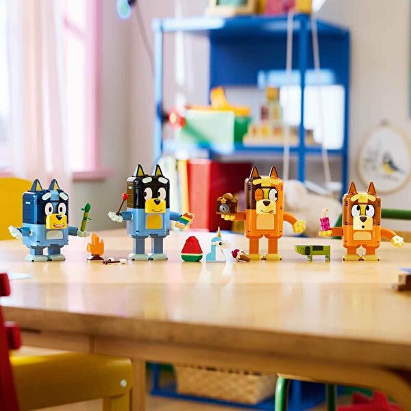 LEGO Bluey Parçalarla İnşa Edilen Bluey Ailesi 11217