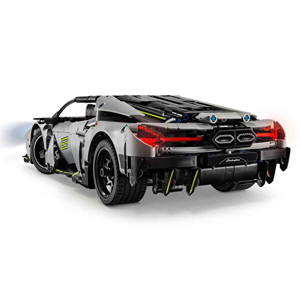 LEGO Technic Lamborghini Revuelto Süper Spor Araba 42214