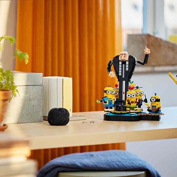 LEGO Despicable Me 4 Yapım Parçalarından Gru ve Minyonlar 75582