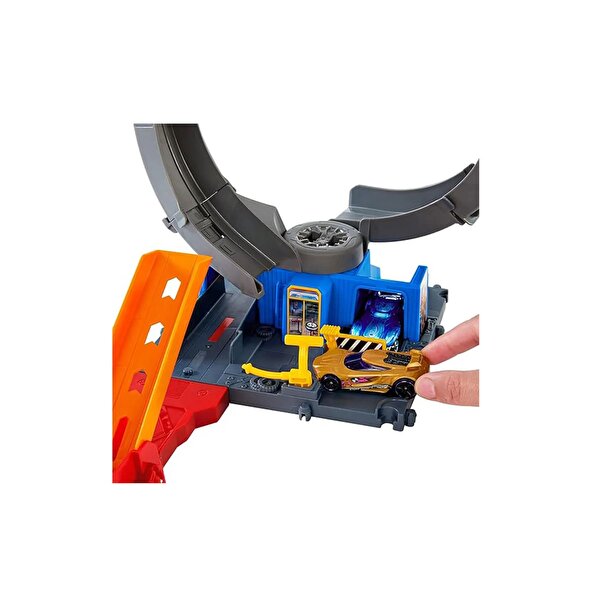 Hot Wheels Düşman Yaratıklar Oyun Seti HTN78