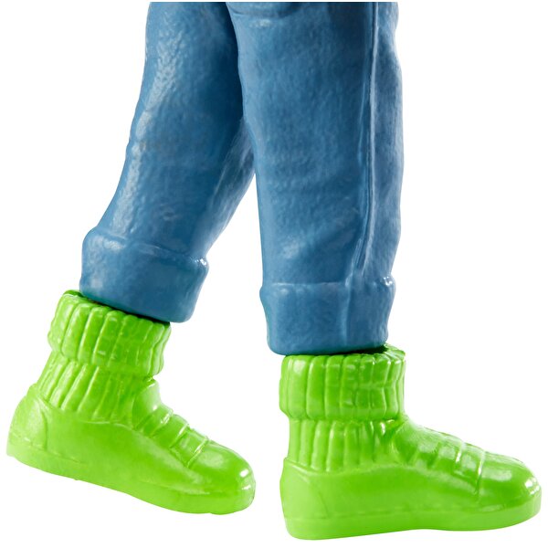 Polly Pocket ve Arkadaşları Serisi Ananas Desenli Tişörtlü Jake Tam GKL28