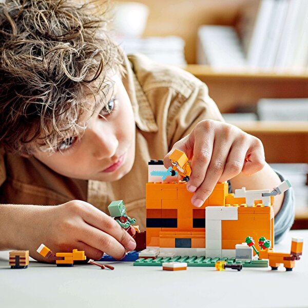 LEGO® Minecraft Tilki Kulübesi 21178
