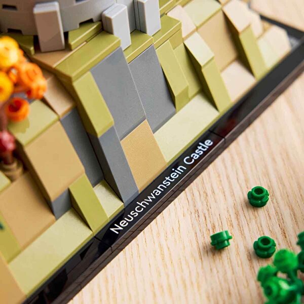 LEGO Architecture Neuschwanstein Şatosu 21063