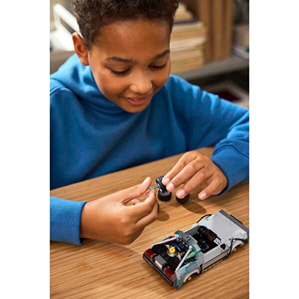 LEGO Speed Champions Geleceğe Dönüş’ten Zaman Makinesi 77256