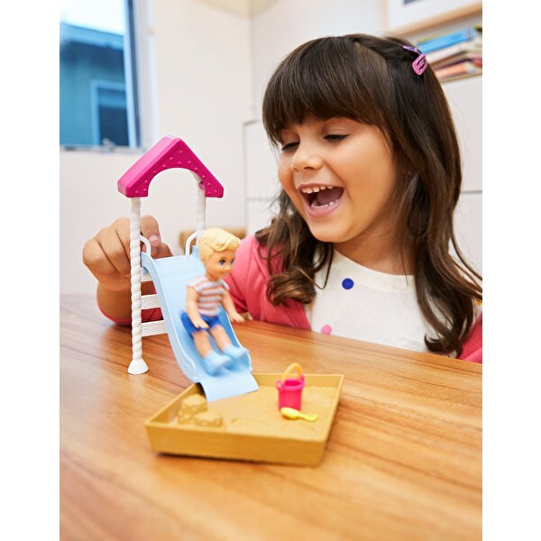 Barbie Bebek Bakıcısı Temalı Oyun Setleri Kaydıraklı Oyun Alanı (FXG96)