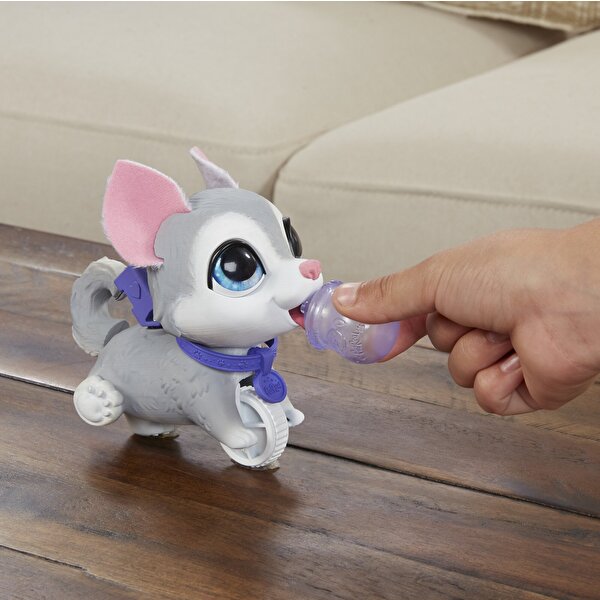 Furreal Yürüyen Çiş Yapan Minik Dostlarım Gri Köpek E8953