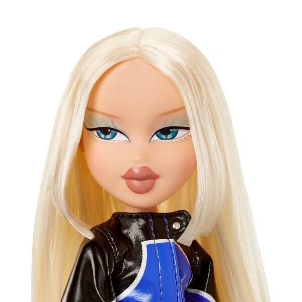 Bratz Scorchin Serisi Bebekleri Cloe