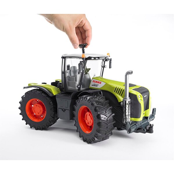 Bruder Class Xerion 5000 Traktör