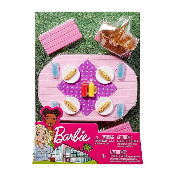 Barbie'nin Ev Dışı Dekorasyon Aksesuarları Piknik Seti FXG40