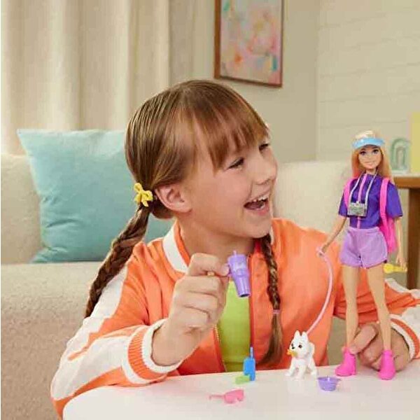 Barbie Malibu Bebek ve Aksesuar Seti JJV59